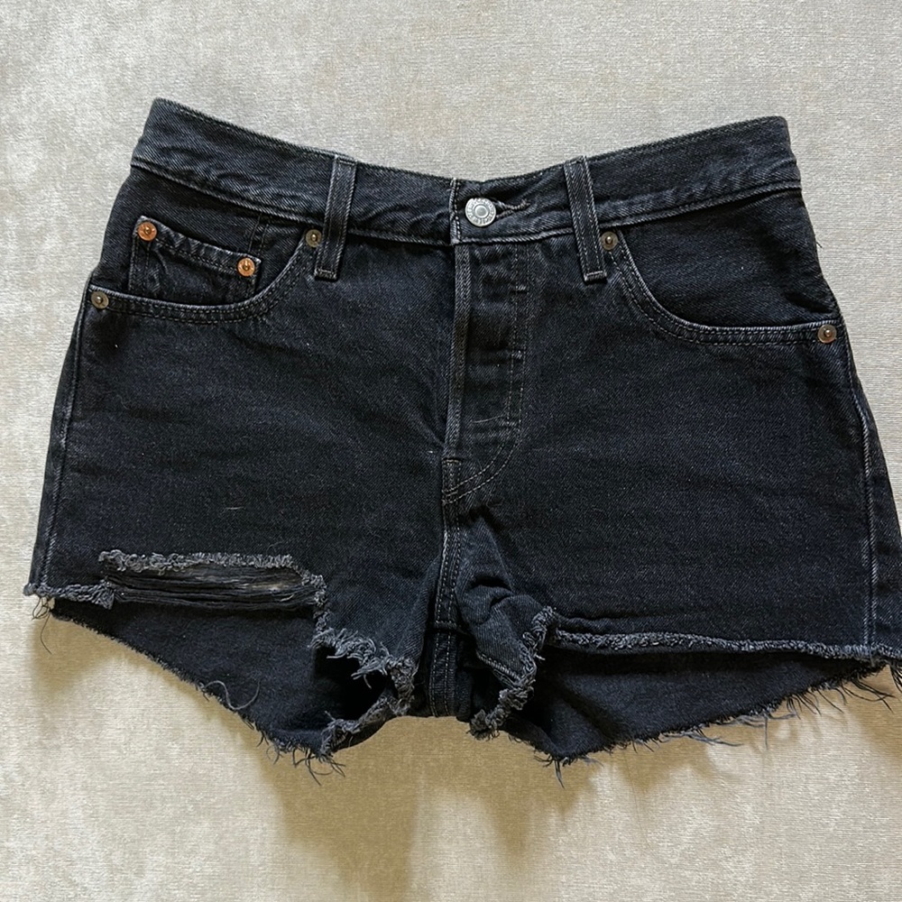 Levi’s black 501 shorts